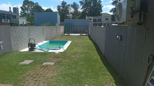 Casa Venta - 2 Dormitorios 2 Baños - 260mts2 Totales - Centro Agricola El Pato