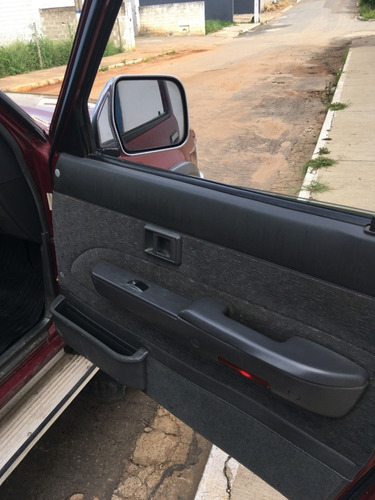 Hilux Srv 3.0 Td 4x4 2002 Novissima