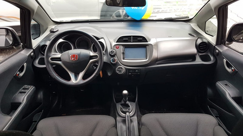 Imagem 9 de 13 de Fit Lx 1.4 2010