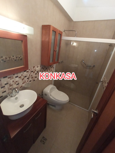 Konkasa Vende Town House Vía El Castaño. Maracay