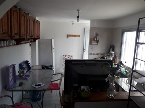 Imagen 5 de 19 de Casa 3 Ambientes Castelar - Moron