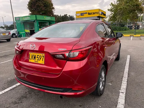 Mazda 2 1.5 Touring Sedan