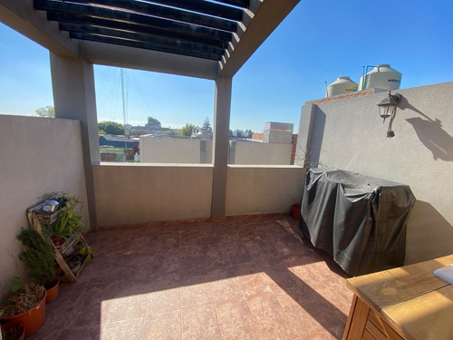 Imagen 12 de 15 de Oportunidad! Excelente Triplex 2 Amb En Venta Ideal Inversor En Lanus (413)