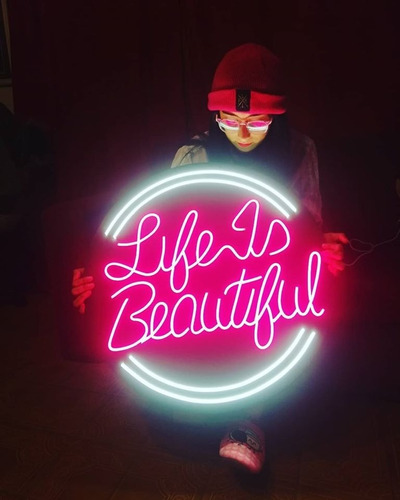 Cartel Life Is Beautiful En Neón Led / Deco/ Figuras / Hogar