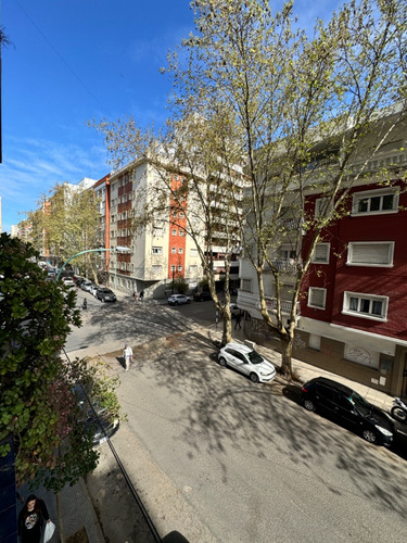 1 Ambiente Y 1/2 A La Calle C/ Balcón Saliente Plaza Mitre