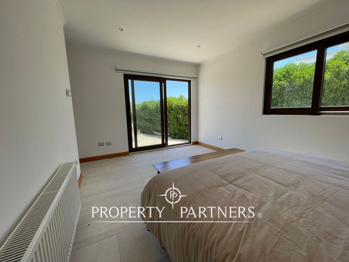 Maravillosa Casa Nueva A La Venta En Marbella