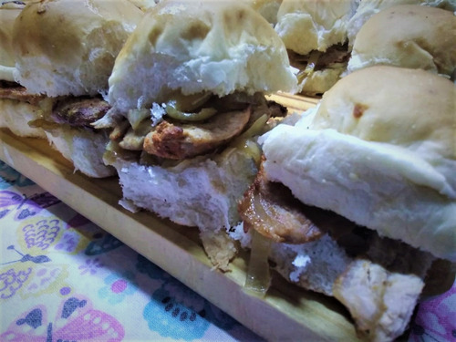 Lunch Catering Sandwich Y Empanadas 20/25 Personas