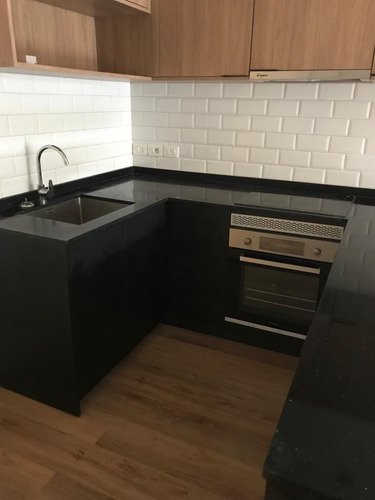 Apartamento En Venta Con Renta De Dos Dormitorios En Centro (montevideo) Con Garaje Alquilado En $30.000