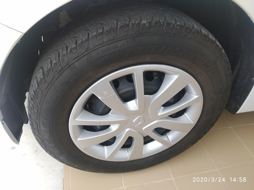 Renault Sandero 1.0 16v Expression Hi-flex 5p 2014
