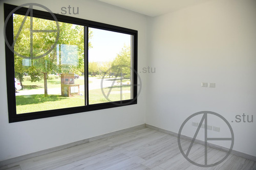 Casa Venta Al Agua Acacias Puertos Escobar