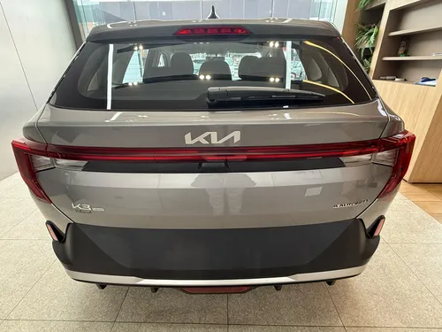 Kia K3 Cross Vibrant Mt