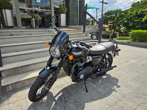 Triumph Bonneville T-120 Black