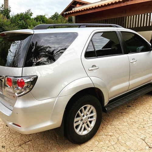 Toyota Hilux Srv