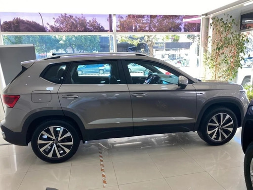 Imagen 2 de 15 de Volkswagen Taos Highline 250 Tsi 0 Km 2022