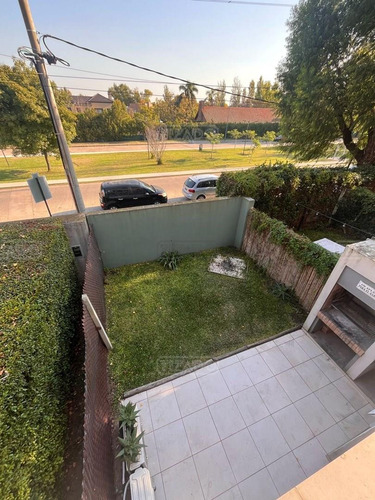 3 Dormitorios En Venta. Triplex. Tigre. Complejo Milbergtown