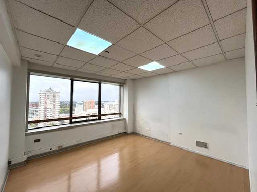 Oficina De 5 Privados, En Centro De Temuco (74299)