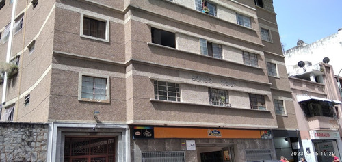 Apartamento Cerca De Sambil La Candelaria En Venta