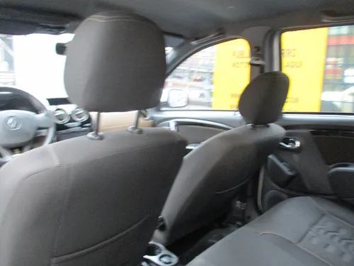 Renault Duster 1.6 DYNAMIQUE DAKAR 4X2 MT AA