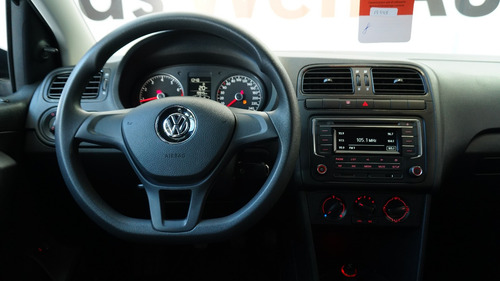 Imagen 13 de 15 de Volkswagen Vento Startline 1.6l L4 105hp Mt 2020
