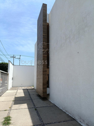 Amplia Casa En Colon De Echegaray Naucalpan
