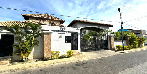 Venta De Town House En Lecheria. C.r. Morro Paradise Village