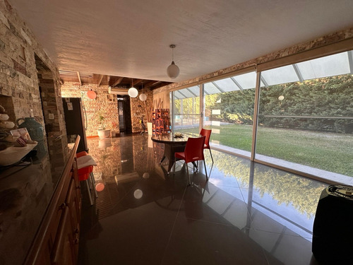 Casa En Venta 5 Dormitorios En Barrio Privado Aguadas - Funes