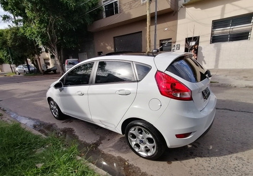 Ford Fiesta Kinetic Design 1.6 Design 120cv Titanium 2011