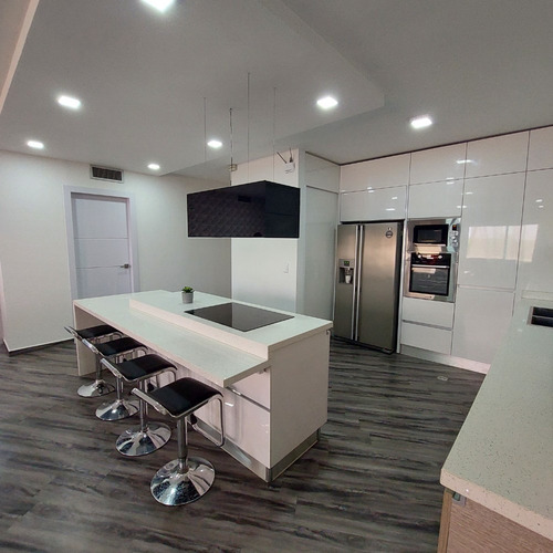 Imagen 2 de 13 de Venta De Apartamento Las Marinas