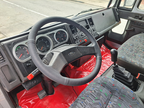 Ford Cargo 815 E Unico Dono Baixo Km Ano 10 Com Bau