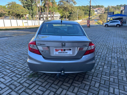 Honda Civic Sedan LXS 1.8/1.8 Flex 16V Aut. 4p