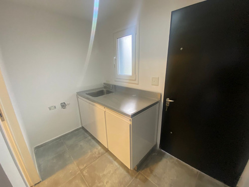 Casa En Venta, Chacras La Primavera Club, Carlos Keen, Lujan. Oportunidad / Apto Credito Hipotecario