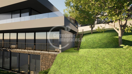 Casa En Venta De 5 Dorm. En Lo Barnechea