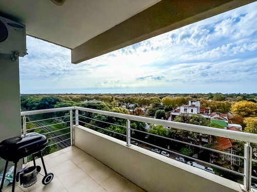 Excelente Departamento En Alquiler, 2 Ambientes Con Balcón Y Cochera En Martínez