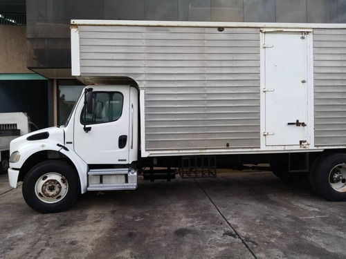 Imagen 2 de 14 de Freightliner M2106