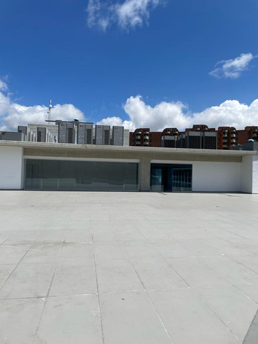 Oficinas En Venta 220 M2 - Urb.los Naranjos Con Financiamiento