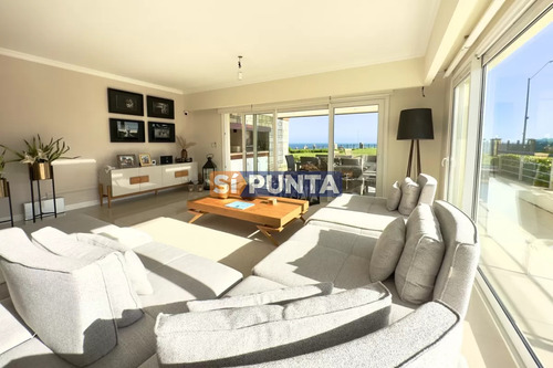 Apartamento En Alquiler De 3 Dormitorios Con Piscina Y Parrillero En Veramansa - Mansa