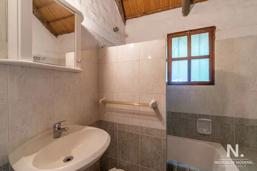 Hermosa Vista Y Comodos Espacios En Impecable Casa