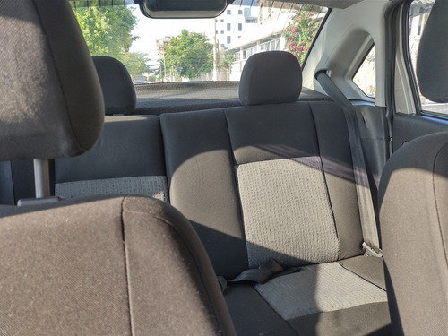 Imagem 10 de 13 de Ford Fiesta Motor 1.6 8v Class