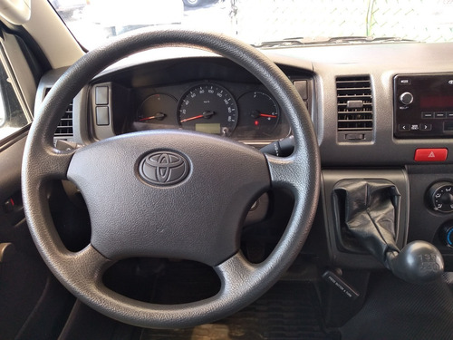 Imagen 5 de 15 de Toyota Hiace 2017 Pasajeros Motor 2.7