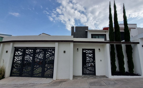 Casa En Venta En Cluster Privado Con Mejoras