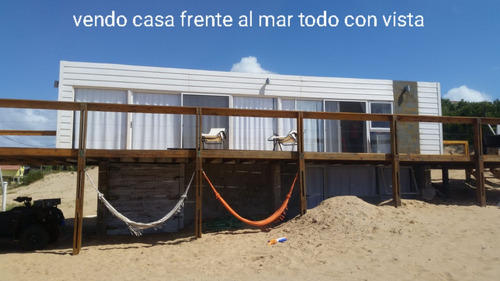 Casa Frente Al Mar Con 2 Dormitorios Cochera Terreno 600m2 