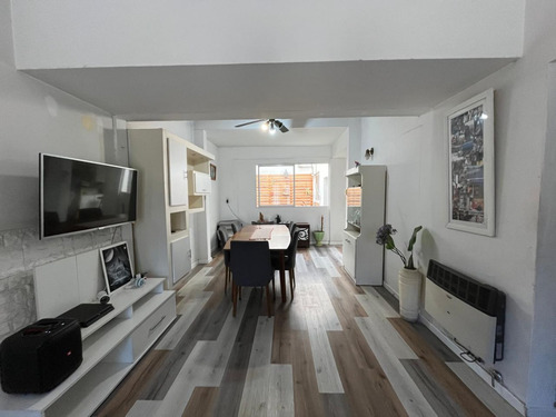 Venta/permuta - Casa 3 Dormitorios C/ Cochera Y Patio - Echesortu