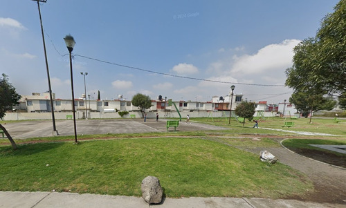 Bonita Y Amplia Casa, Excelente Ubicación En Urbi Villa Del Campo, Tecamac. Muy Cerca Al Aifa Y A Cdmx -no Créditos- Jagr