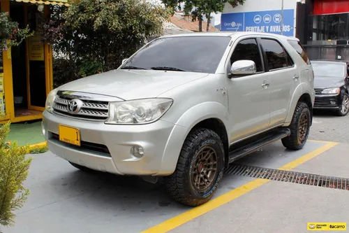 Toyota Fortuner 2.7 Sr5