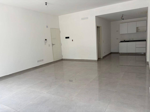 Local En Venta Con Cochera Cocina , Baño Privado !! Hermoso A Estrenar