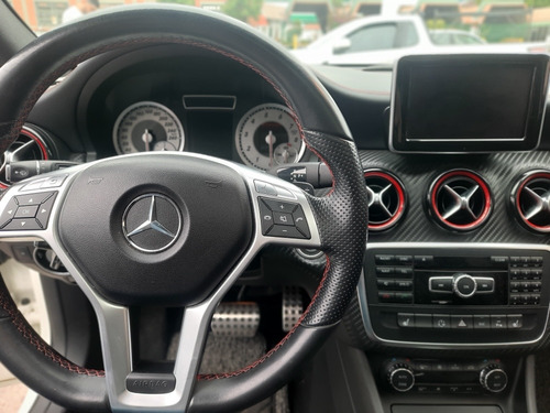 Imagen 13 de 17 de Mercedes Benz 250 Sport 2013