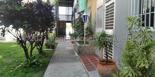 Imagen 18 de 30 de Apartamentos En Venta Almarriera Cabudare 22-11831 +m