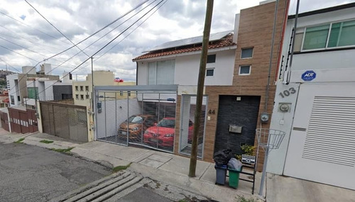 Casa Con Excelente Ubicación En Mar Del Rio, Col. Cd. Brisa, Naucalpan De Juárez. Arf