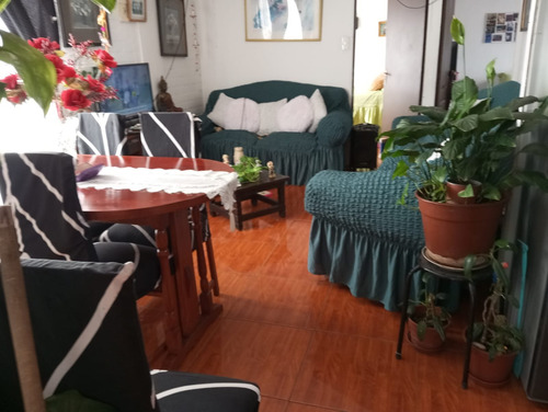 Venta De Lindo Depto. 3d, 1b. Cercano A Hospital El Pino