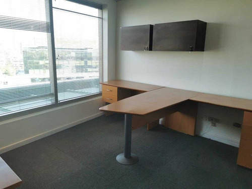 Jardín Del Este. Oficina Cuatro Privados. Se Arrienda